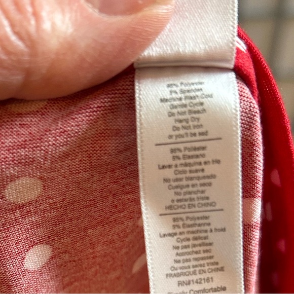 NWT LuLaRoe Christy Red and White Polka Dot V-Neck Tee - Picture 4 of 4